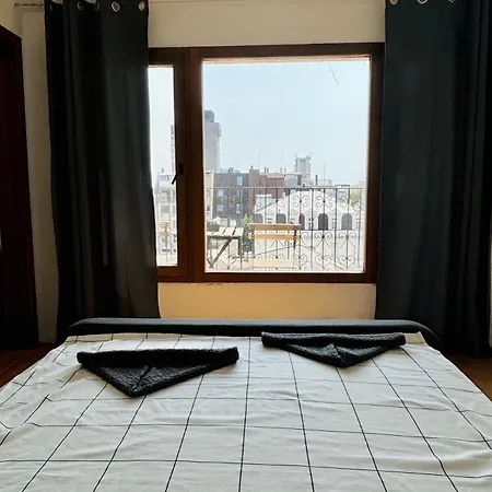 Urban Retreat - до община Apartament Warna