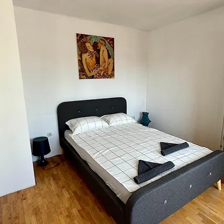 Apartament Urban Retreat - до община Warna